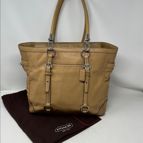 Coach Handbags - COACH GALLERY LEATHER TOTE BAG IN CAMEL TAN WITH DUST BAG 2007 TWIST LOCK